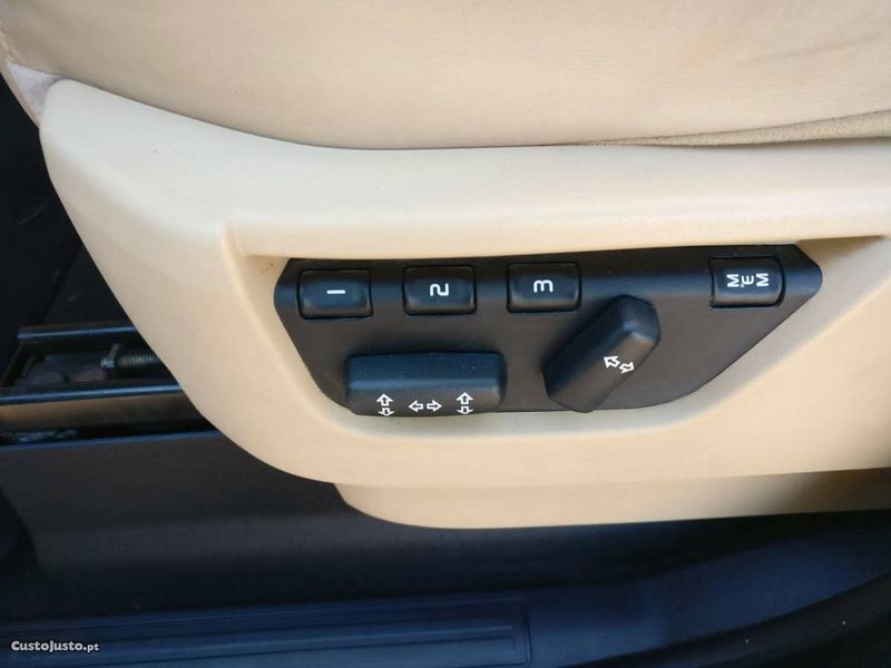 Land Rover Range Rover • 2006 • 120,000 km 2