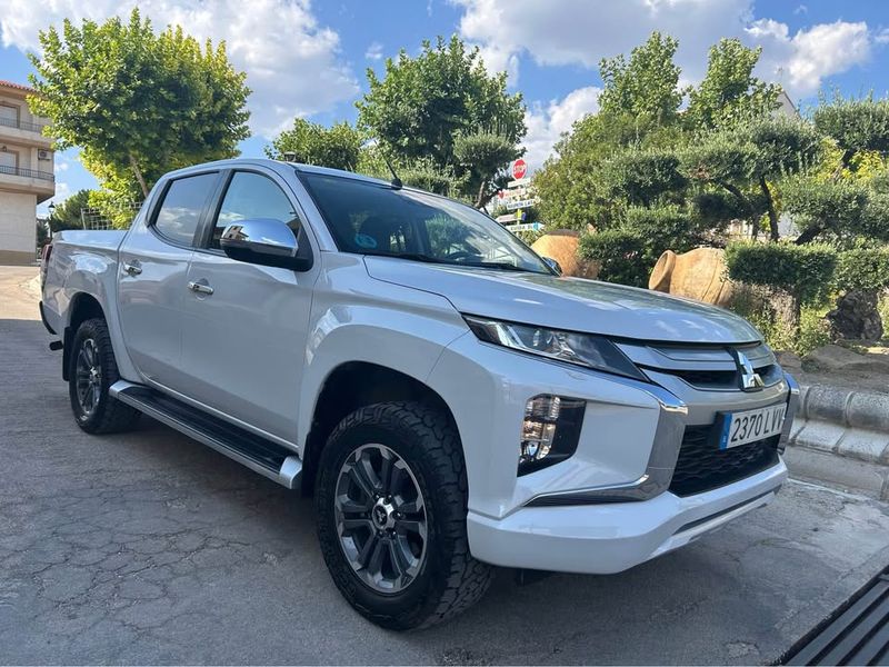 Mitsubishi L200 Pick up • 2022 • 99,900 km 4