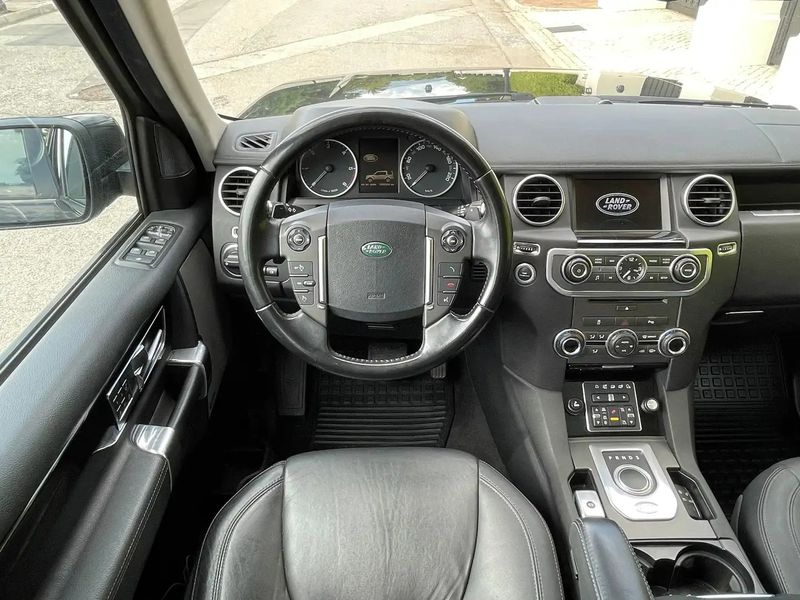 Land Rover Discovery • 2012 • 189,000 km 4