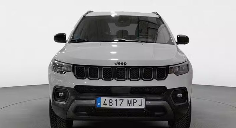 Jeep Compass • 2024 • 34,000 km 12