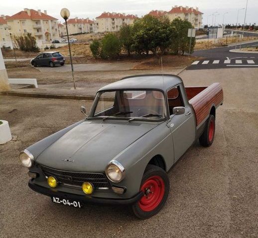 Peugeot 408 • 1961 • 90,000 km 2