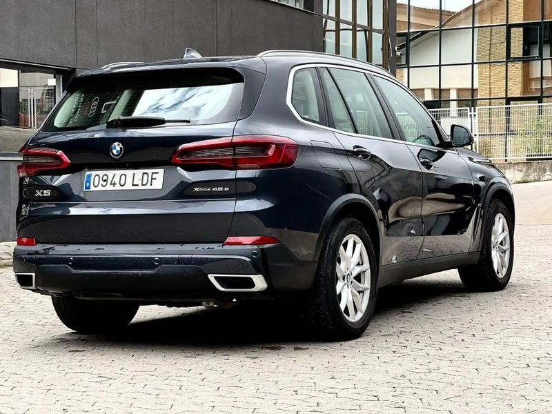 BMW X5 • 2019 • 95,000 km 5