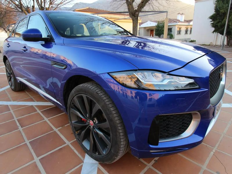 Jaguar F-Pace • 2017 • 99,000 km 1