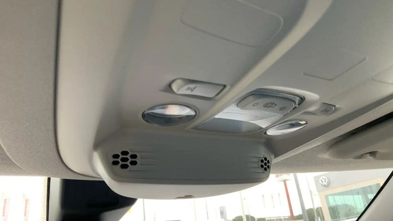 Peugeot 108 • 2023 • 23,000 km 12