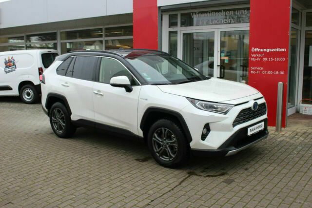 Toyota RAV4 Hybrid • 2020 • 45,000 km 9