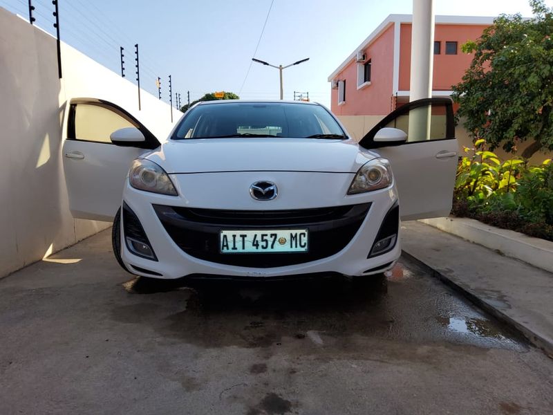 Mazda 2 • 2010 • 50,000 km 2
