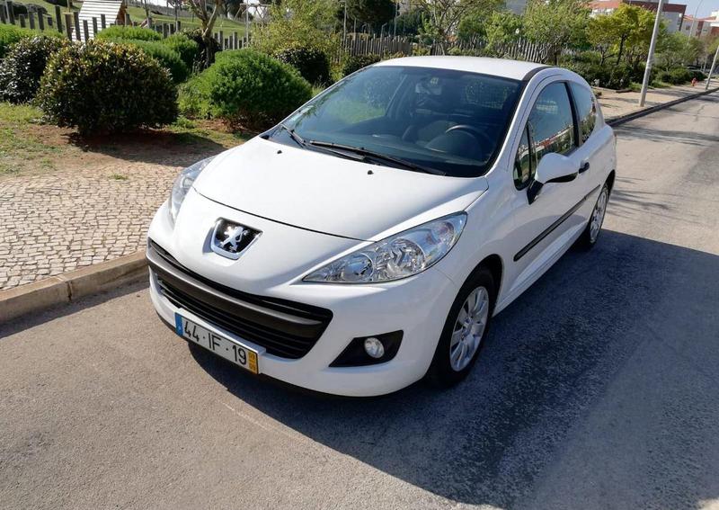 Peugeot 207 • 2009 • 200,000 km 1