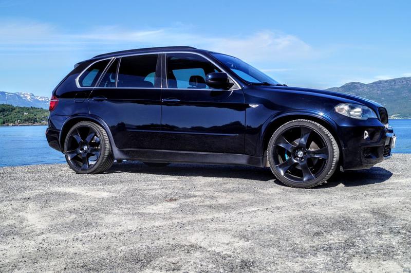 BMW X5 • 2009 • 237,000 km 3