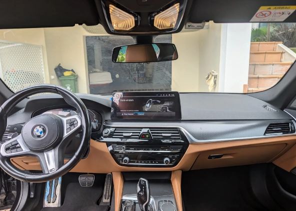 BMW 5 Series • 2020 • 70,000 km 3