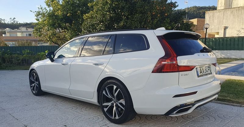 Volvo V60 • 2020 • 138,500 km 2
