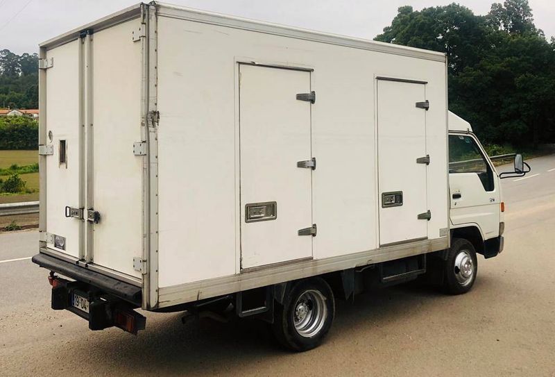 Toyota Dyna • 1999 • 500,000 km 2