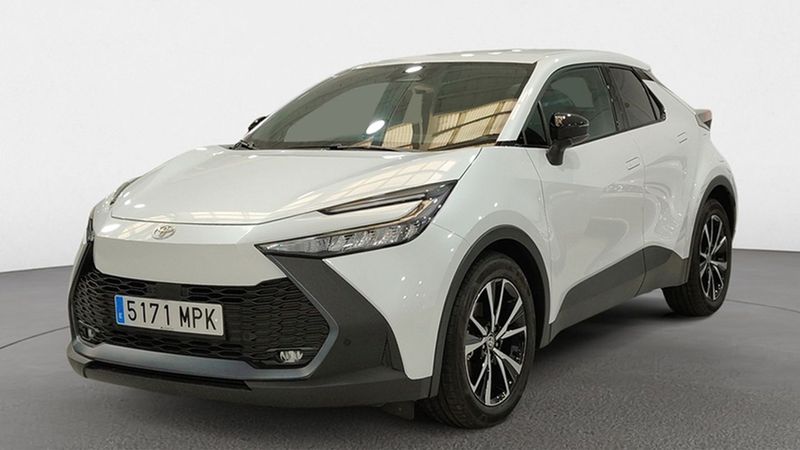 Toyota C-HR • 2024 • 5,179 km 6