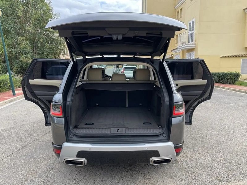 Land Rover Range Rover Sport • 2019 • 120,570 km 6