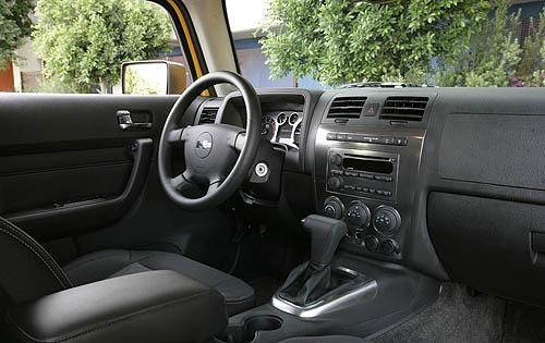 Hummer H3 • 2007 • 120,000 km 10