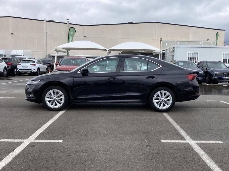 Škoda Octavia • 2024 • 19,152 km 3