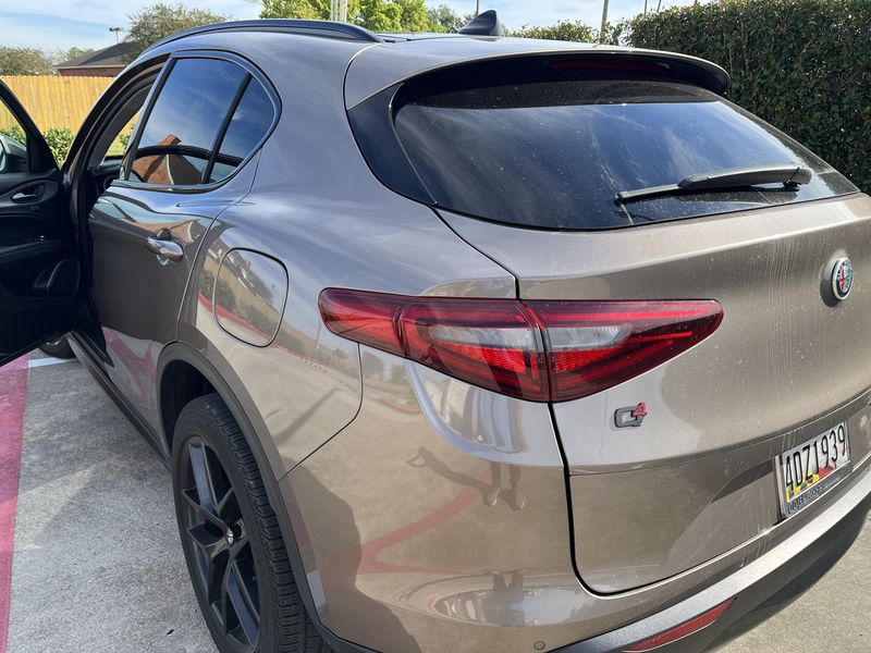 Alfa Romeo Stelvio • 2019 • 34,900 mi 4