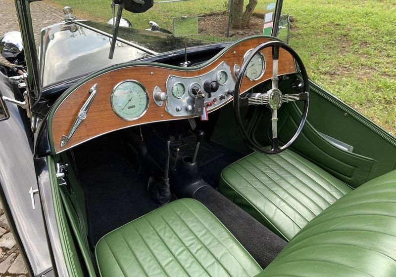 Maybach 62 • 1980 • 10,000 km 4