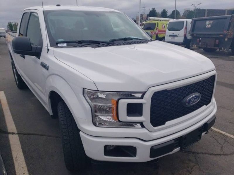 Ford F-150 Heritage • 2020 • 12,358 km 3