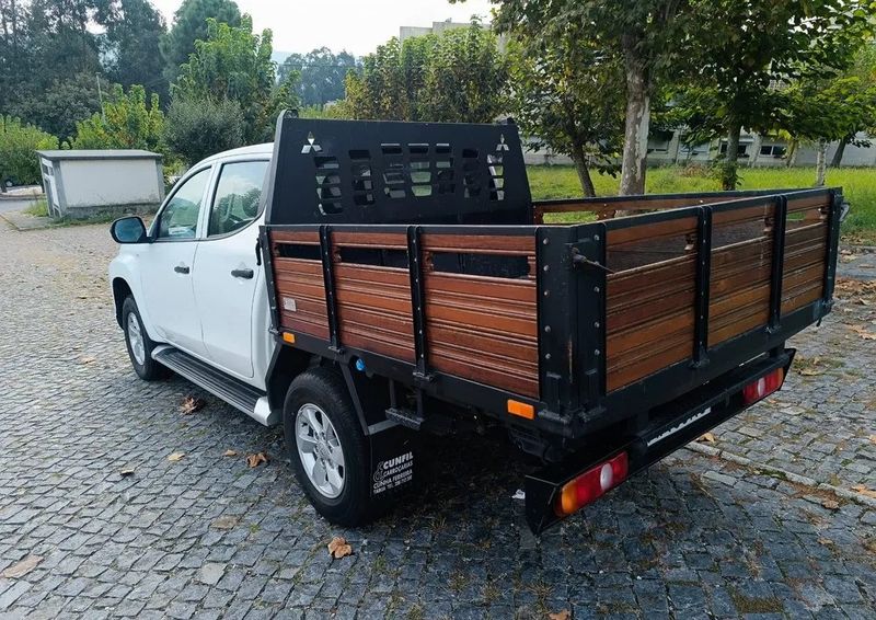 Mitsubishi L200 • 2020 • 28,000 km 2