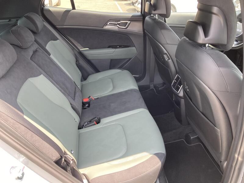 Kia Sportage • 2024 • 4,955 km 25