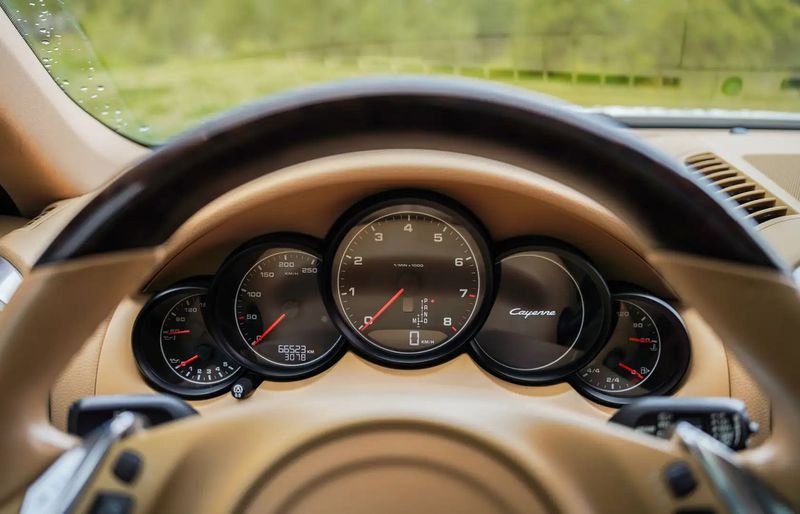 Porsche Cayenne • 2013 • 67,000 km 11