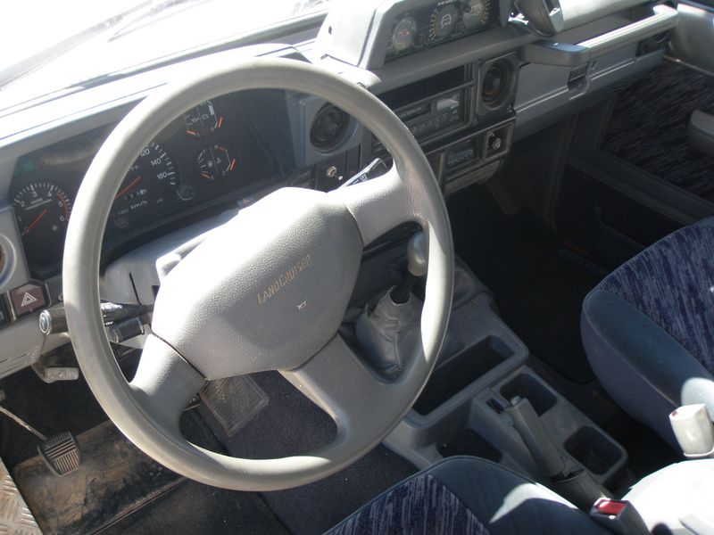 Toyota Land Cruiser • 1990 • 160,000 km 4