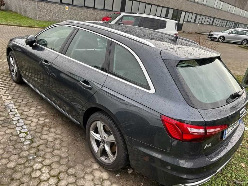 Audi A4 • 2021 • 52,000 km 2