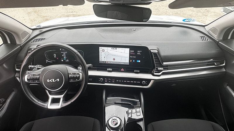 Kia Sportage • 2023 • 75,422 km 8