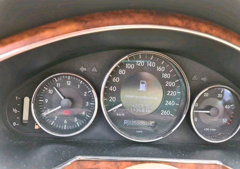 Mercedes-Benz 260 - 560 SE • 2006 • 30,000 km 4