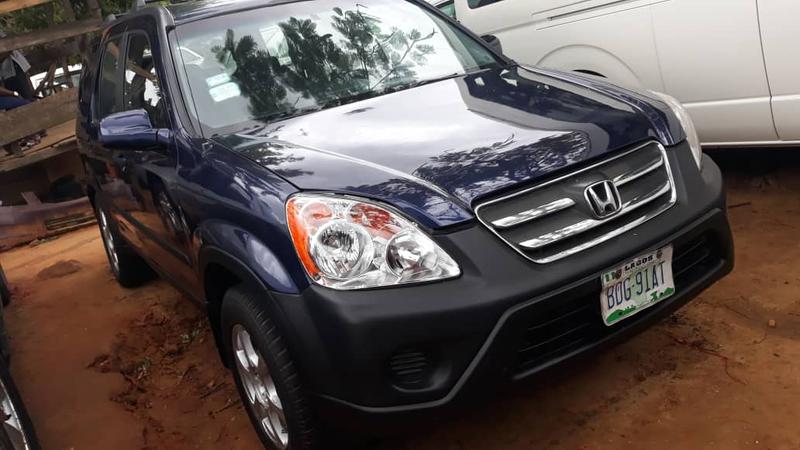 Toyota RAV4 • 2007 • 14,374 km 3