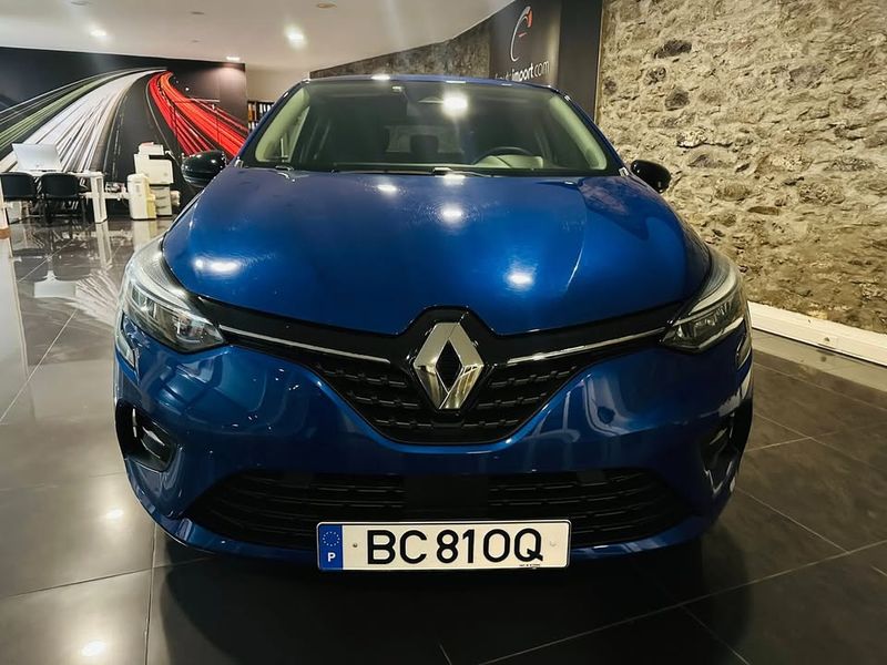 Renault Clio • 2023 • 40,000 km 1