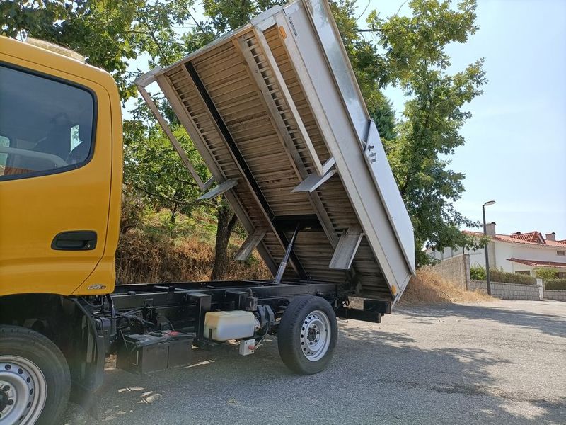 Toyota Dyna • 2009 • 129,000 km 3