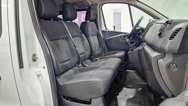 Nissan NV400 • 2020 • 65,000 km 9