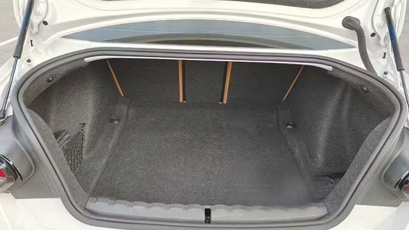 BMW 2 Series • 2024 • 25,586 km 11