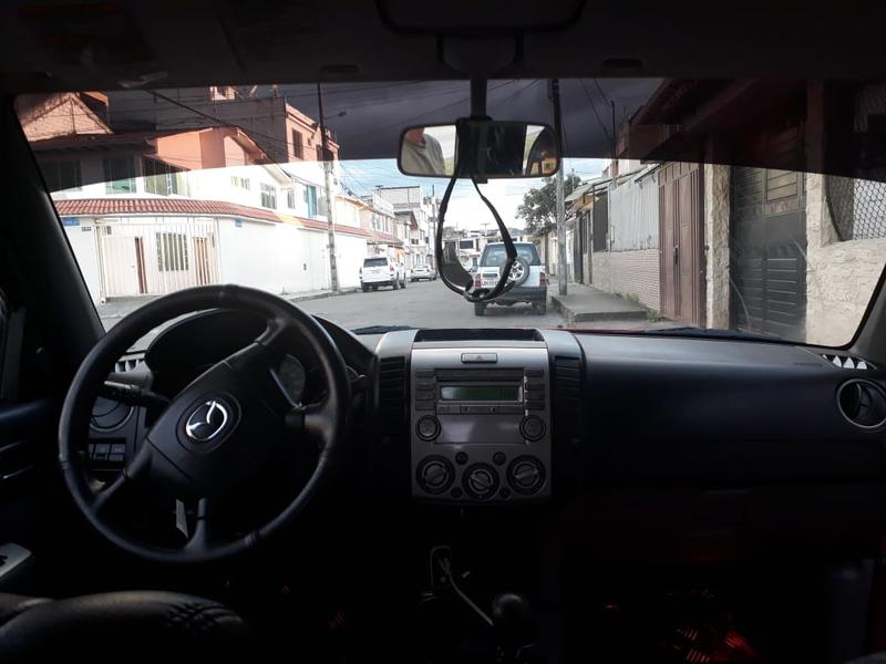 Mazda BT • 2009 • 219,000 km 3