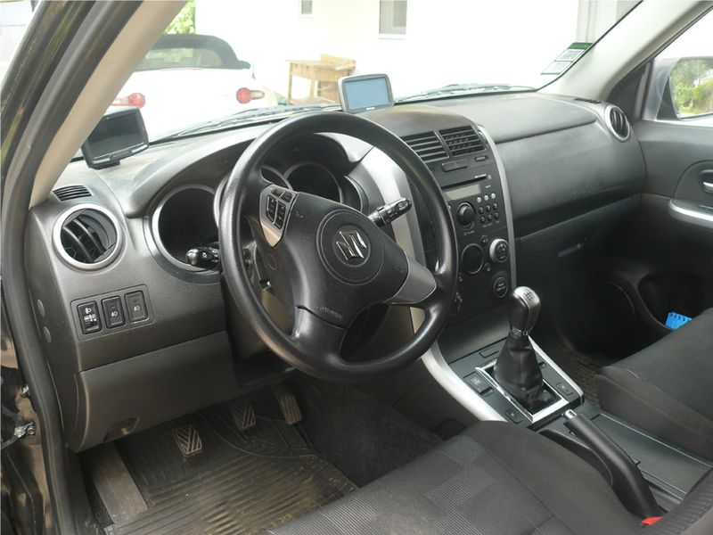 Suzuki Grand Vitara XL-7 • 2011 • 125,000 km 5