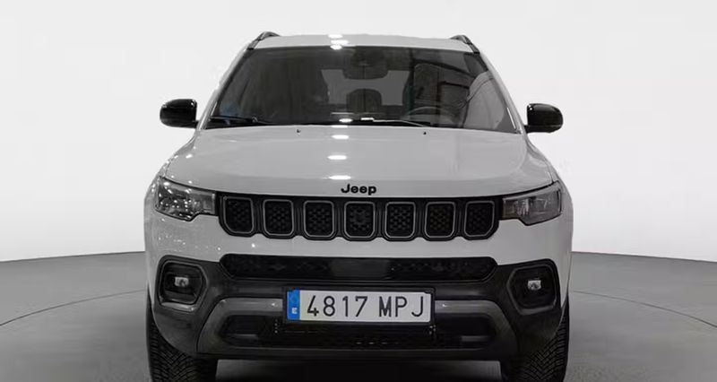 Jeep Compass • 2024 • 14,181 km 12