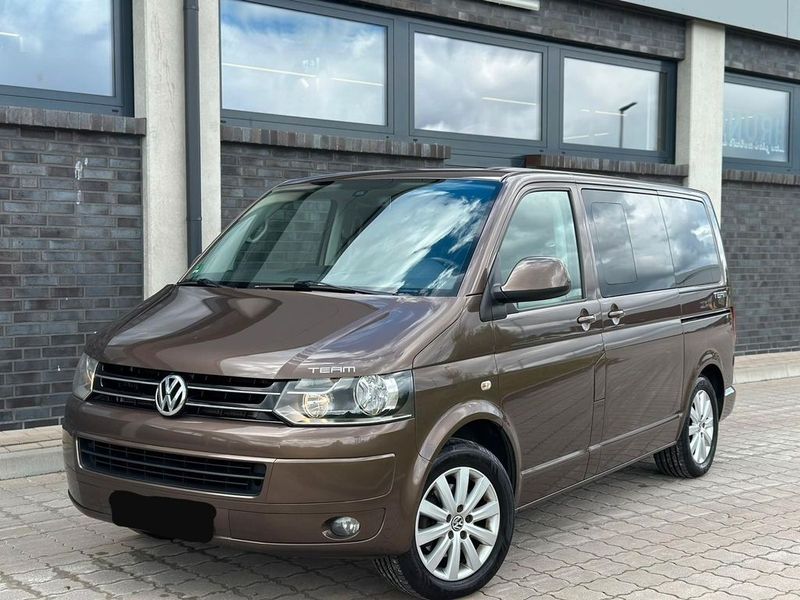 Volkswagen T5 • 2010 • 235,000 km 14