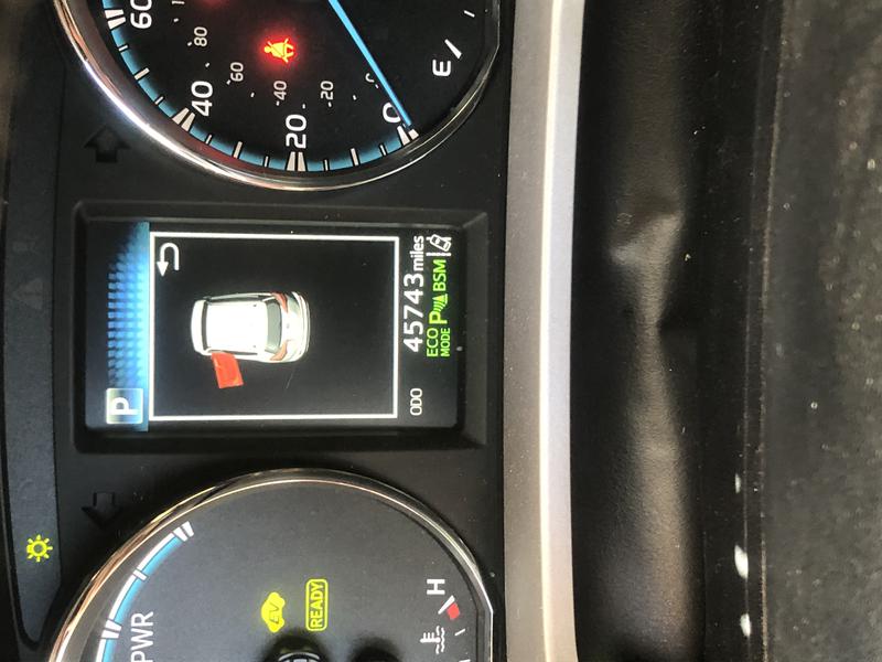 Toyota RAV4 • 2017 • 45,500 km 4