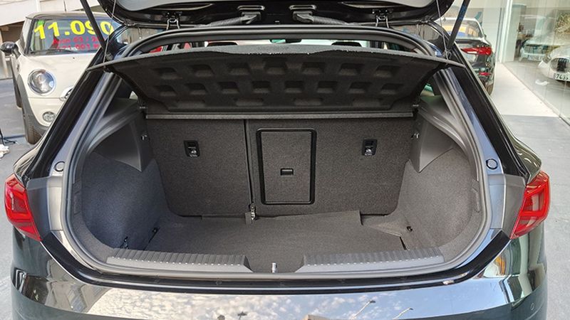 Seat Leon • 2019 • 86,450 km 14