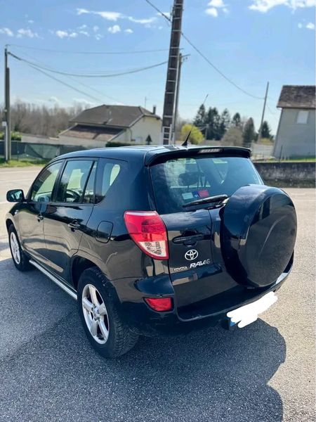 Toyota RAV4 • 2019 • 120,000 km 1