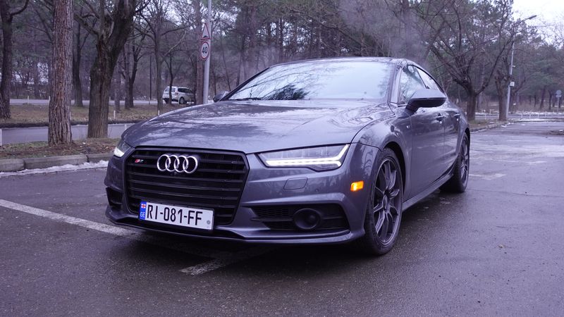 Audi S7 • 2017 • 51,000 km 2