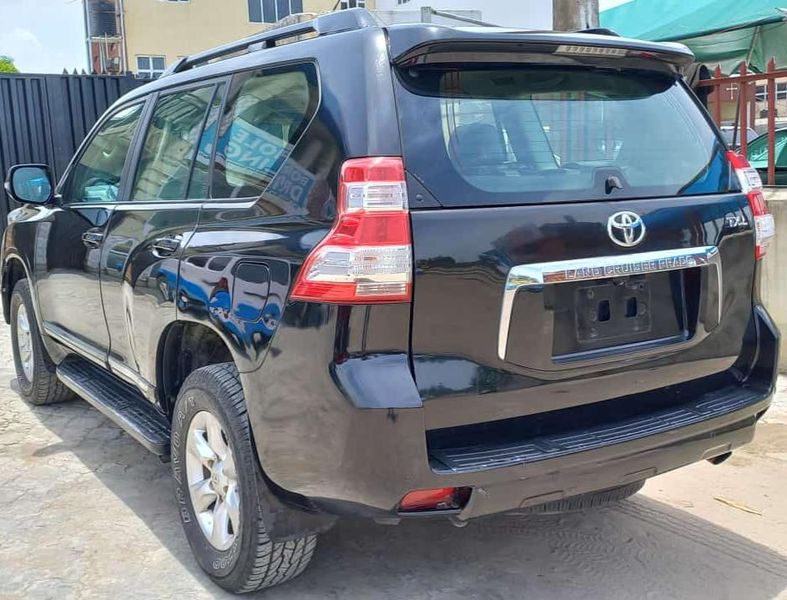 Toyota Land Cruiser • 2017 • 24 km 2