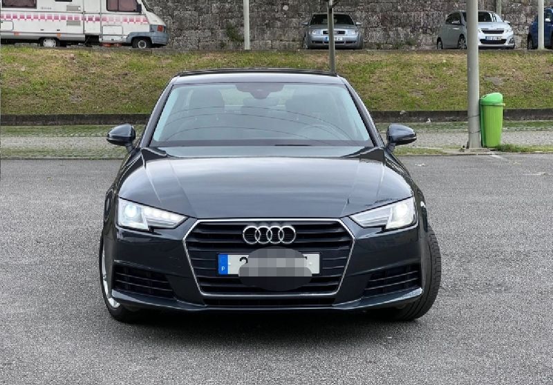 Audi A4 • 2017 • 190,000 km 1