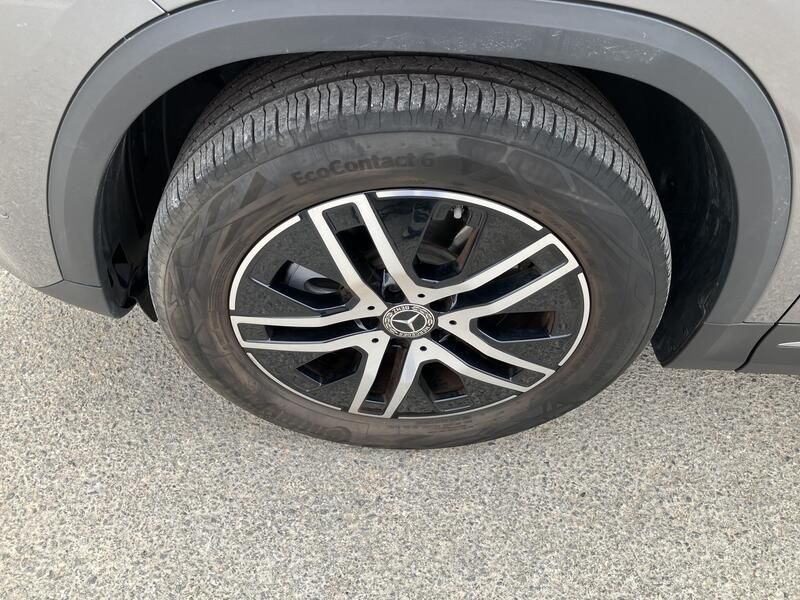 Mercedes-Benz GLA • 2022 • 12,076 km 13