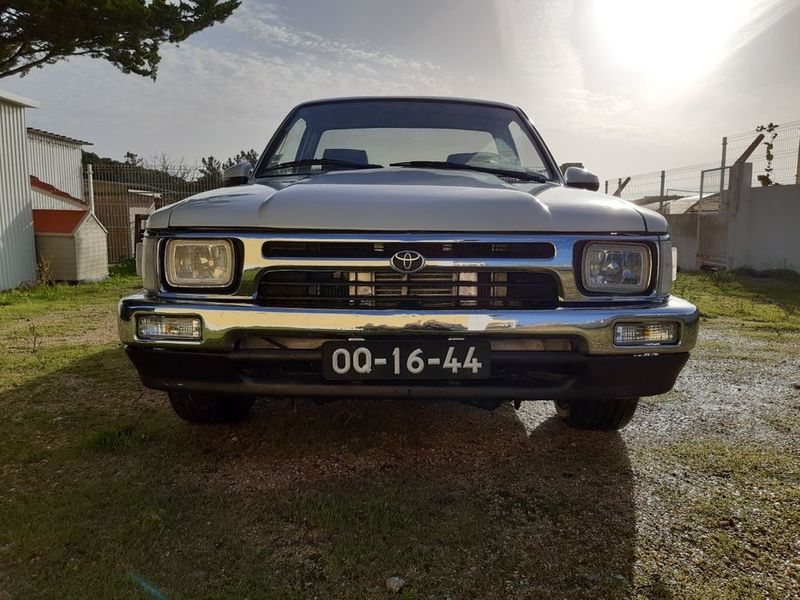 Toyota Hilux • 1991 • 130,000 km 5