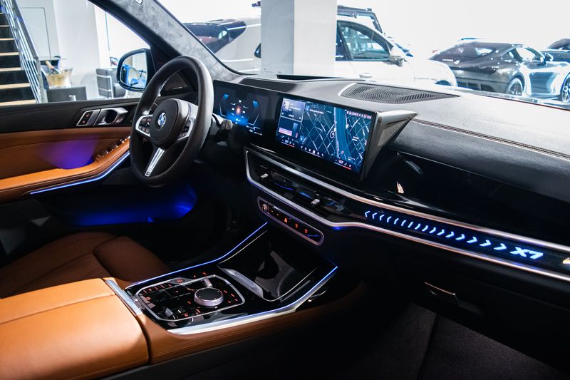 BMW X7 • 2024 • 2,100 km 4