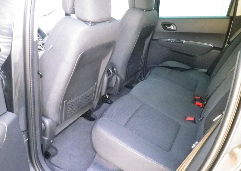 Peugeot 3008 • 2016 • 152,000 km 2