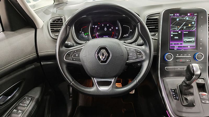 Renault Scénic • 2020 • 78,272 km 4