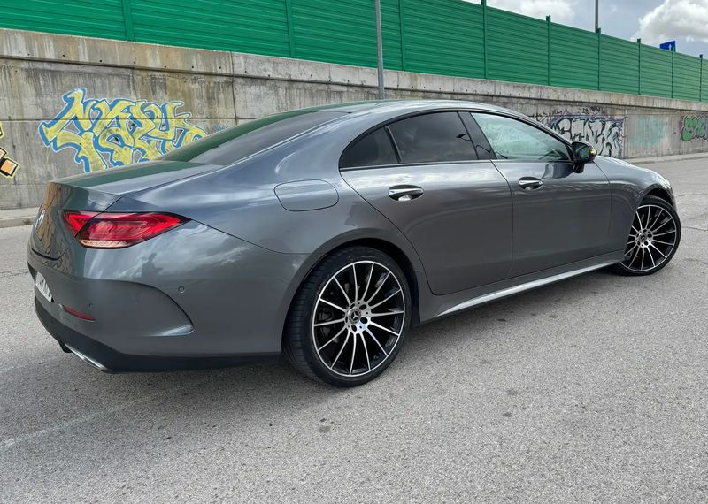 Mercedes-Benz E • 2018 • 55,000 km 2